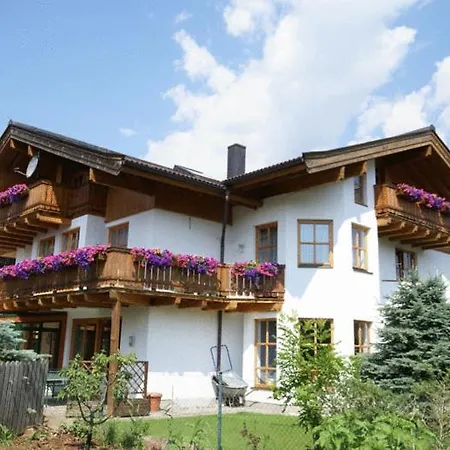 Zell Am فندق زيل أم سي