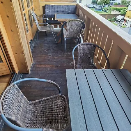 兰德豪斯泽尔西酒店