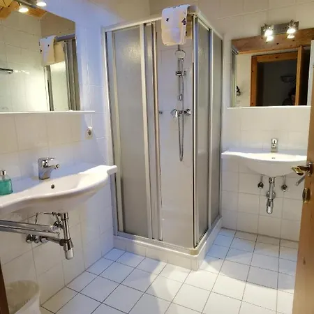 Zell Am 3*