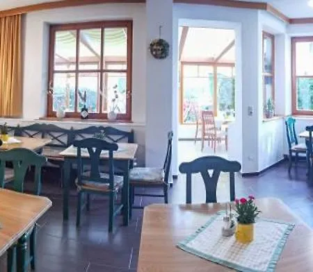 Zell Am 3*